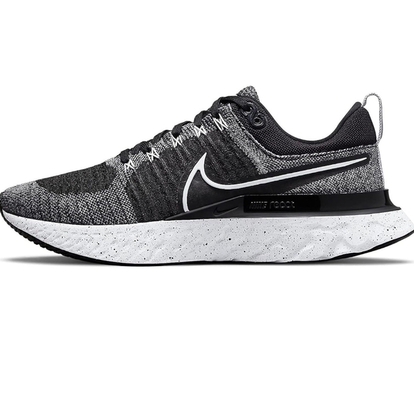 Nike Other - Nike Men's Black and White Athletic Sneakers